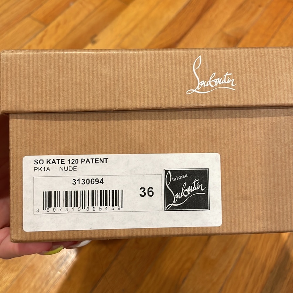 christian louboutin excellent condition - Picture 3 of 8